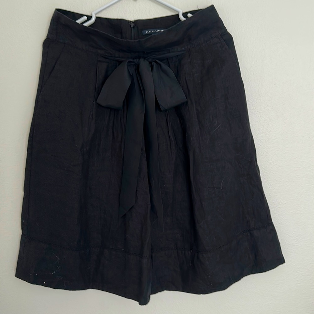 Black linen skirt with bow